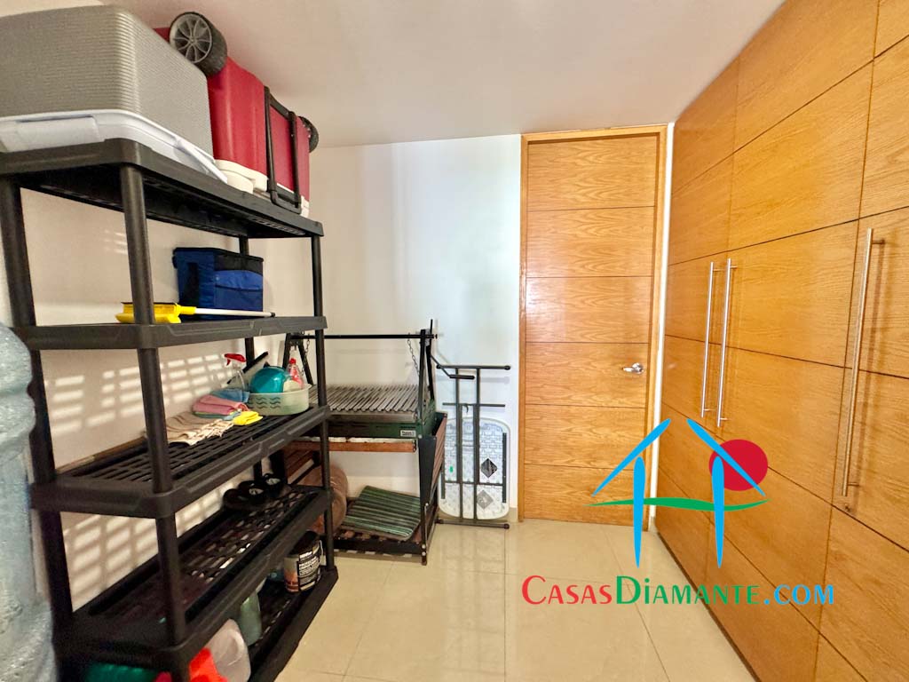 Solar Villas 1 301 - Cuarto de servicio 1